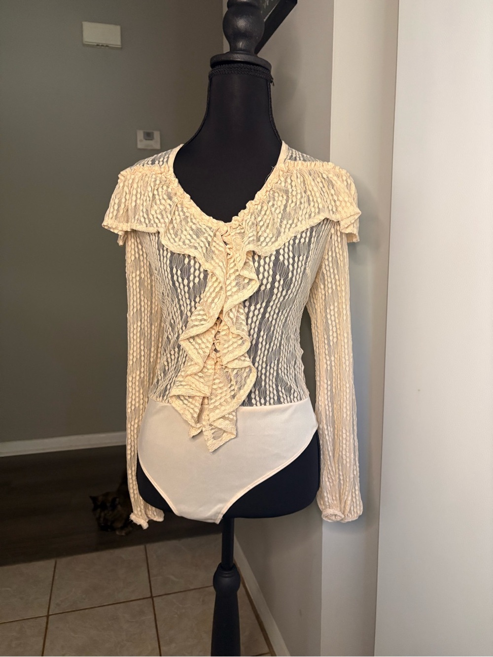 Cream Ruffle Lace Long-Sleeve Bodysuit